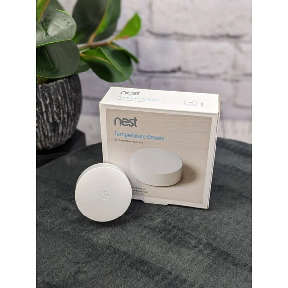 Google Nest T5000SF Temperature Sensor & Battery - no box, 3 - Picture 1 of 5